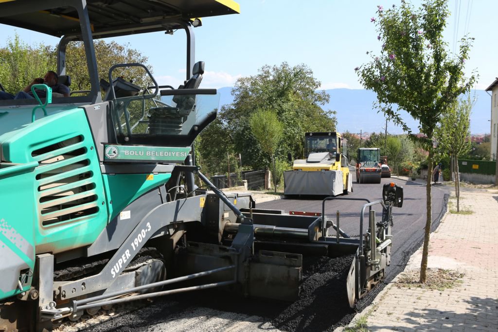 ASFALTLAMA ÇALIŞMALARI DEVAM EDİYOR