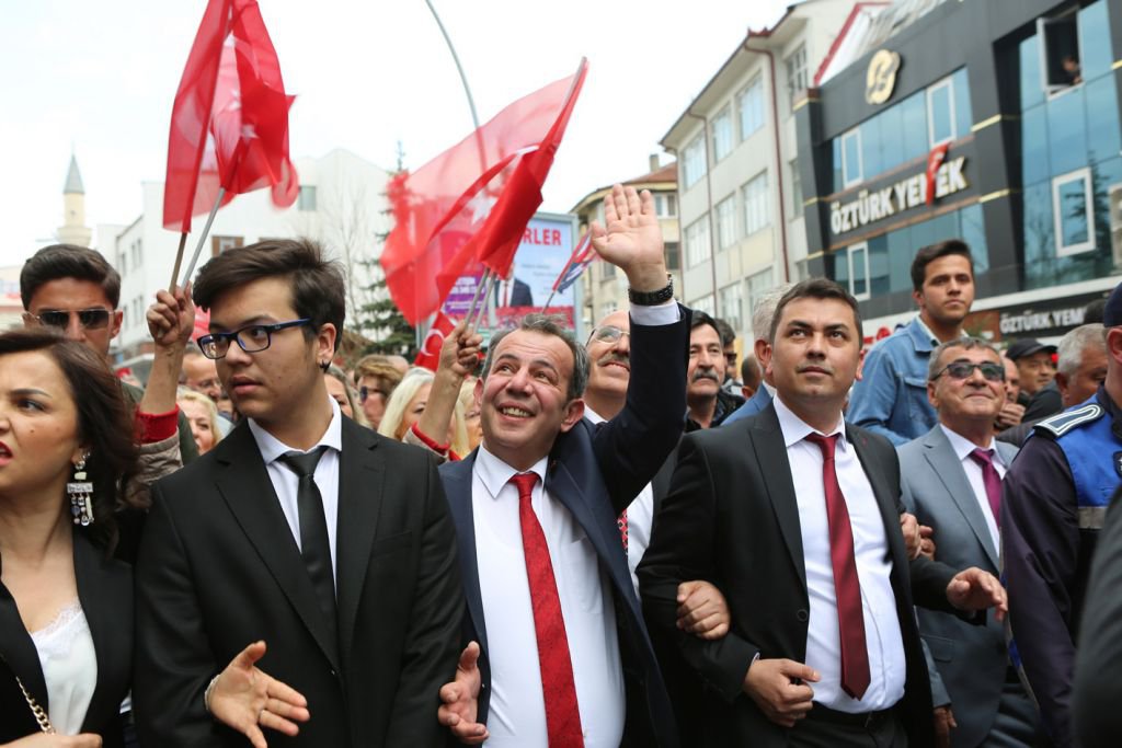 BİNLERCE KİŞİYLE ATA'YA SAYGI