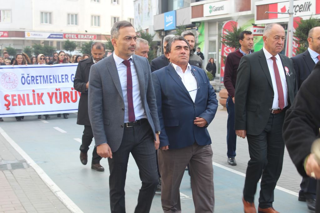 BİR SEVDADIR ÖĞRETMENLİK