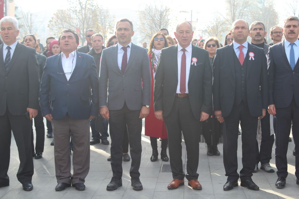 BİR SEVDADIR ÖĞRETMENLİK