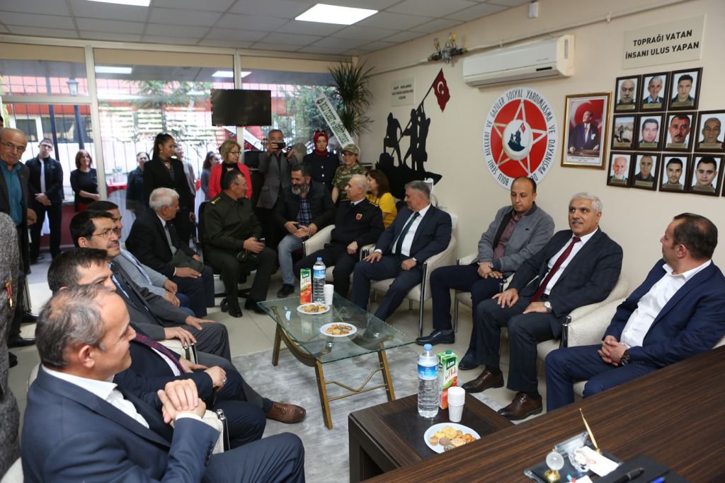 “BİZLER HER ZAMAN SİZİN YANINIZDAYIZ”