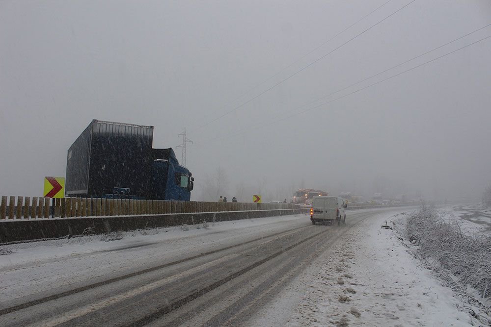 BOLU DAĞI'NDA ULAŞIM KAPANIP AÇILIYOR