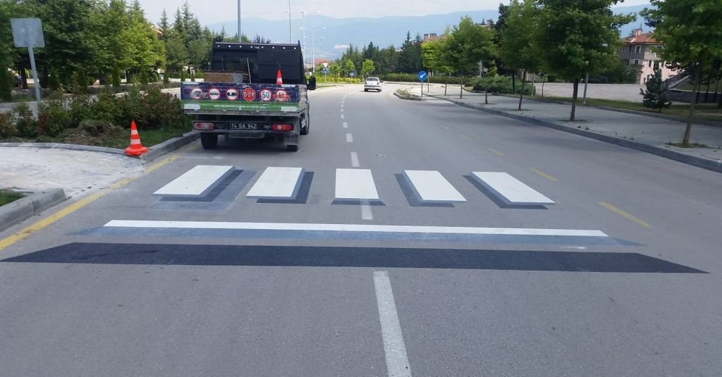 BOLU'DA 3D YAYA GEÇİDİ