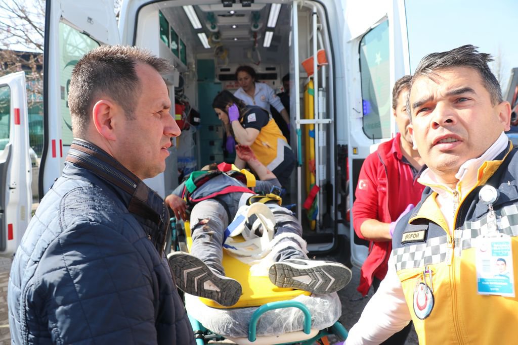 BOLU'DA FECİ KAZA, 12 YARALI