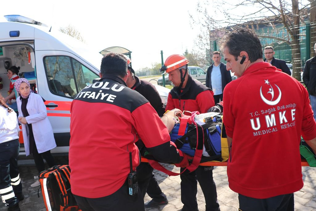 BOLU'DA FECİ KAZA, 12 YARALI