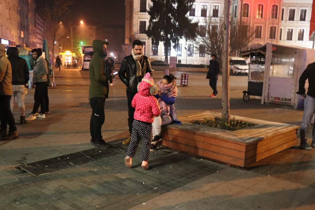 BOLU'DA GECE YARISI DEPREM