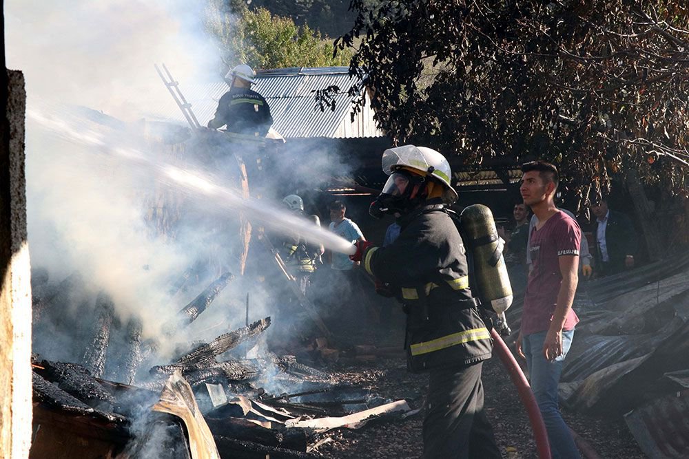 BOLU'DA KORKUTAN YANGIN