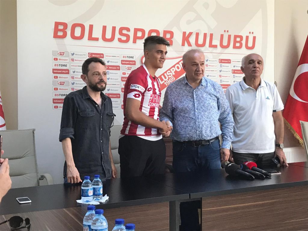 BOLUSPOR GENÇLEŞİYOR...