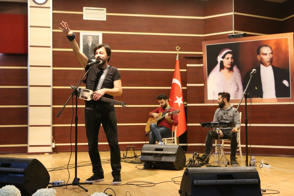 BU KONSER BİR BAŞKA