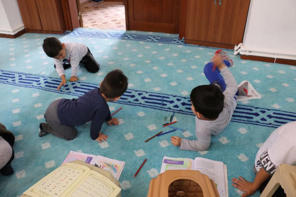 CAMİLER BU YAZ DA CIVIL CIVIL