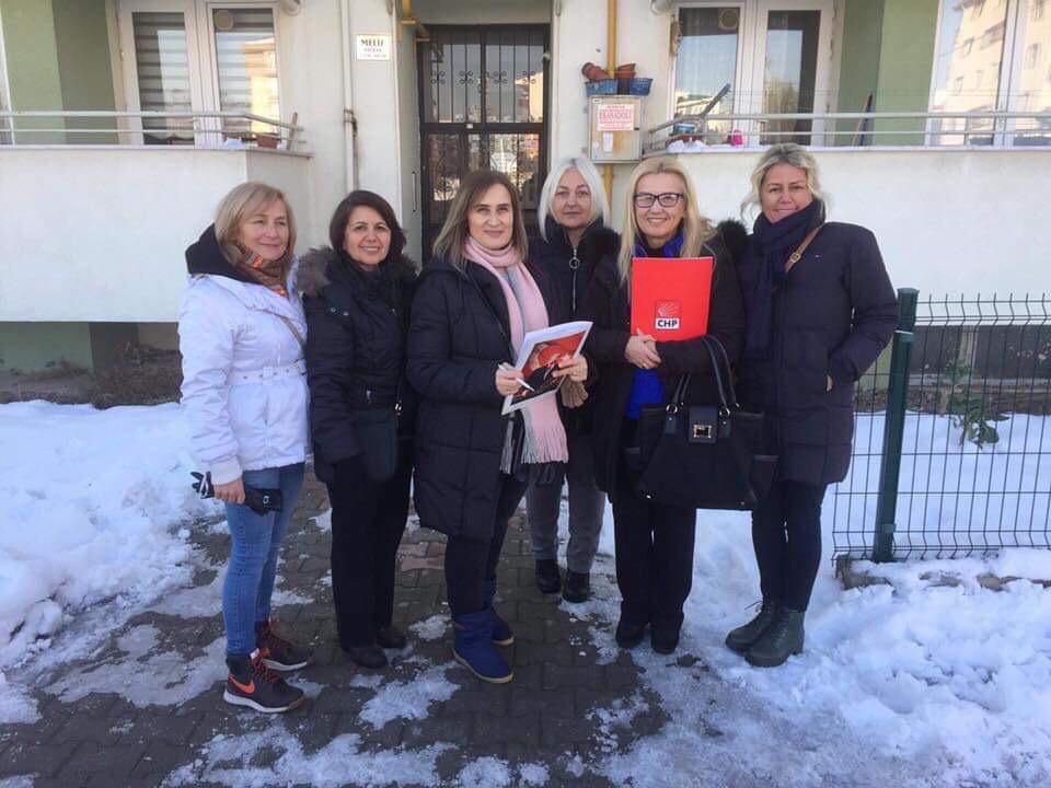 CHP'Lİ KADINLAR DURMAK BİLMİYOR