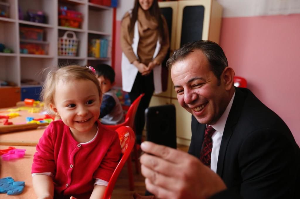 ÇOCUKLARLA KEYİFLİ ANLAR YAŞADI