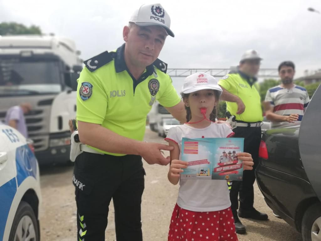 DİKKAT SÜRÜCÜDEN, NOTLAR ÇOCUKLARDAN