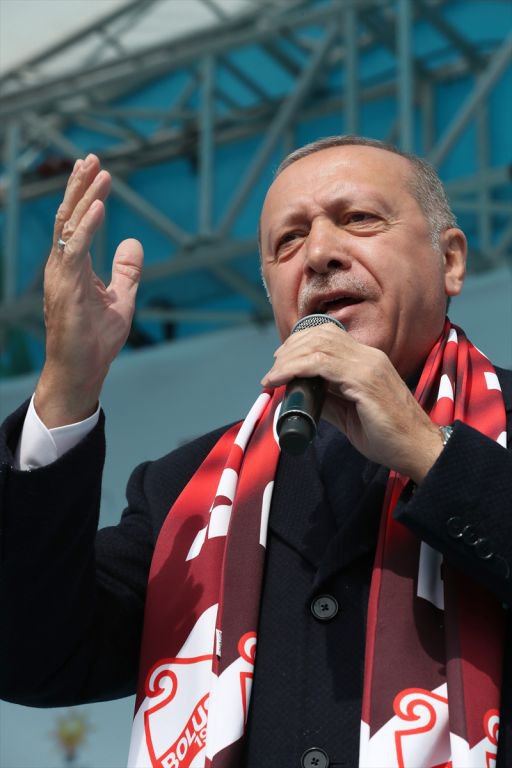 ERDOĞAN BİNLERCE KİŞİYE SESLENDİ...