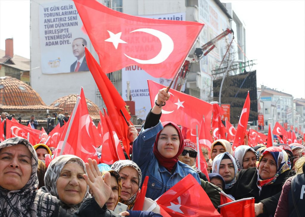 ERDOĞAN'IN MİTİNGİNDEN RENKLİ GÖRÜNTÜLER