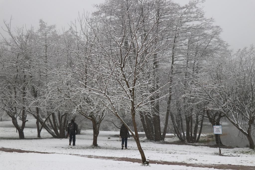 GÖLCÜK BEYAZA BÜRÜNDÜ