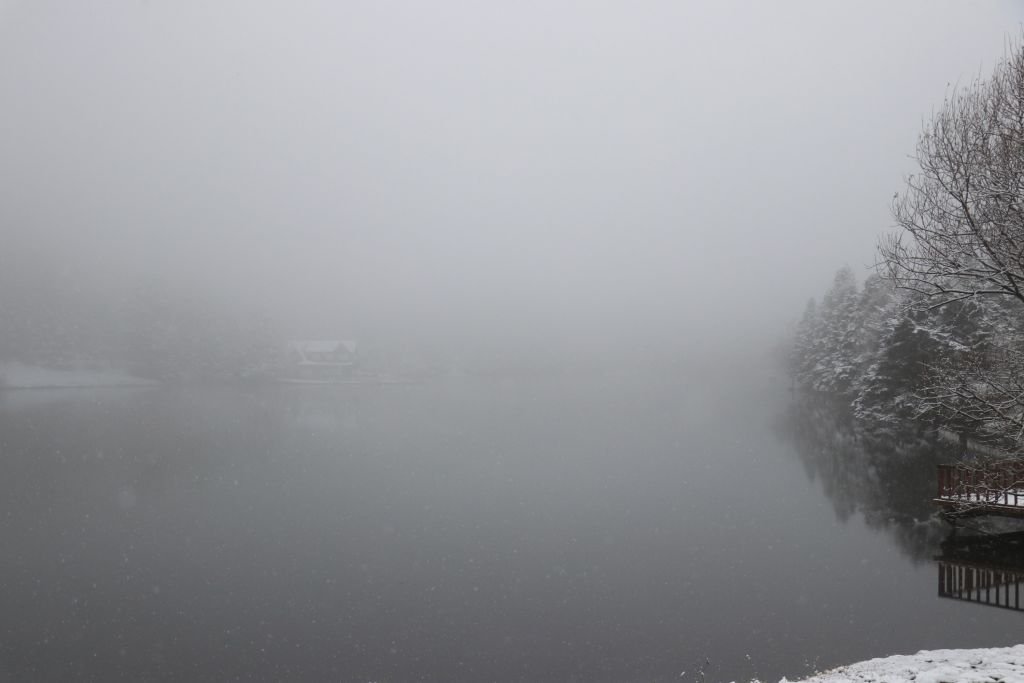 GÖLCÜK BEYAZA BÜRÜNDÜ