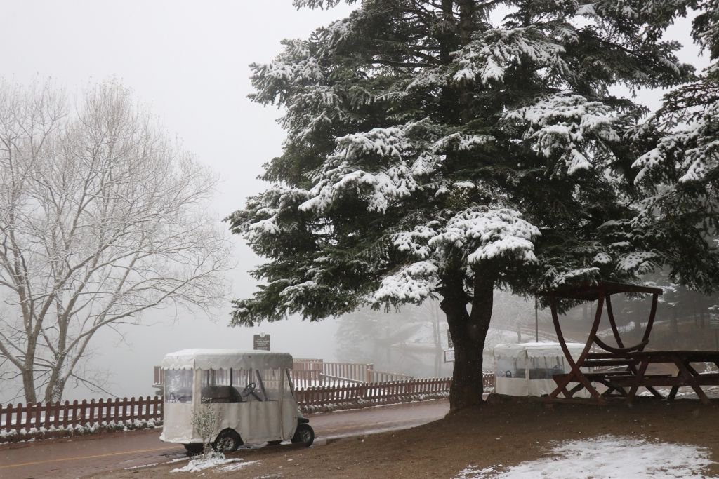 GÖLCÜK BEYAZA BÜRÜNDÜ