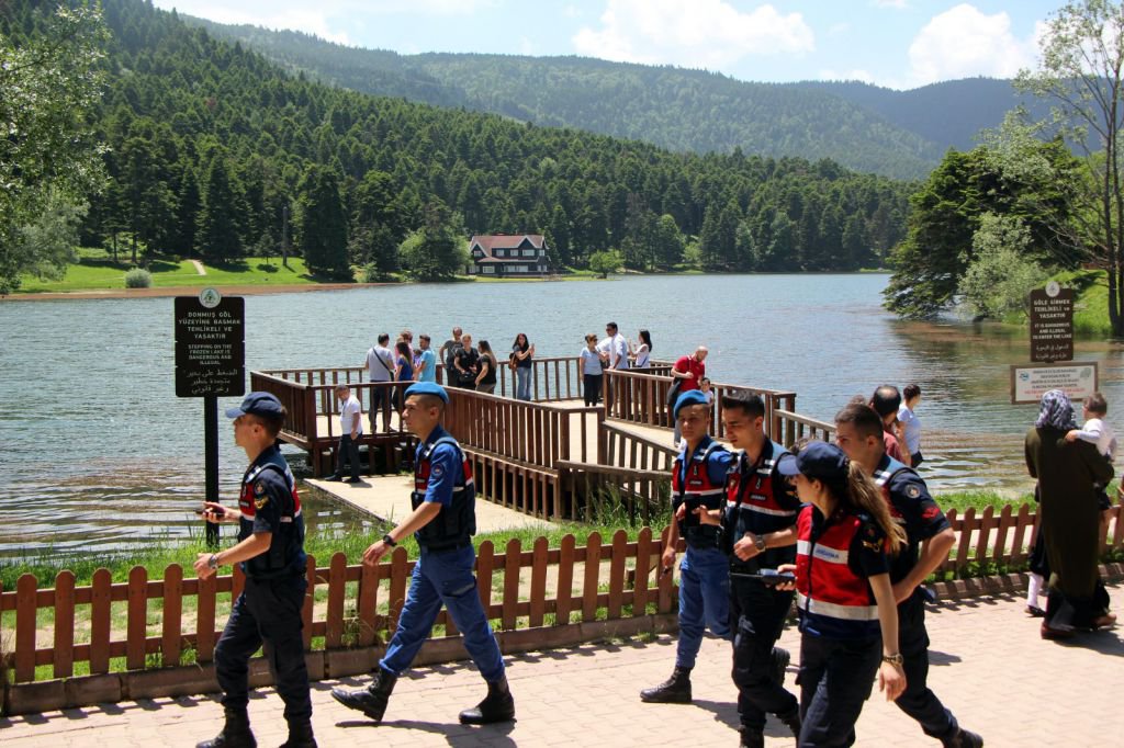 GÖLCÜK'E TATİLCİ AKINI..