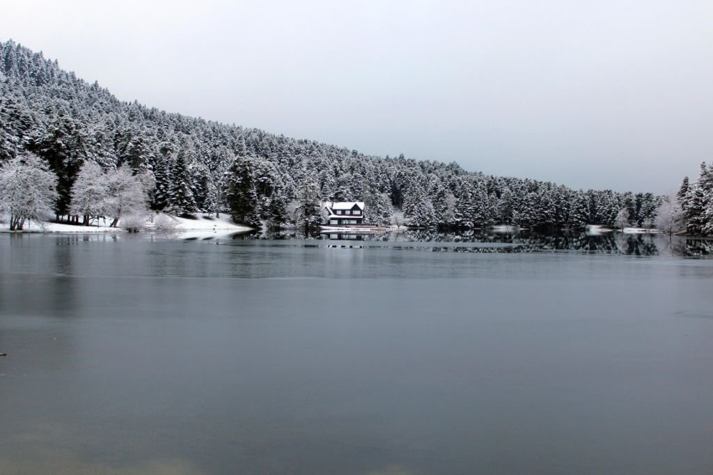 GÖLCÜK'TE KARTPOSTALLIK MANZARA