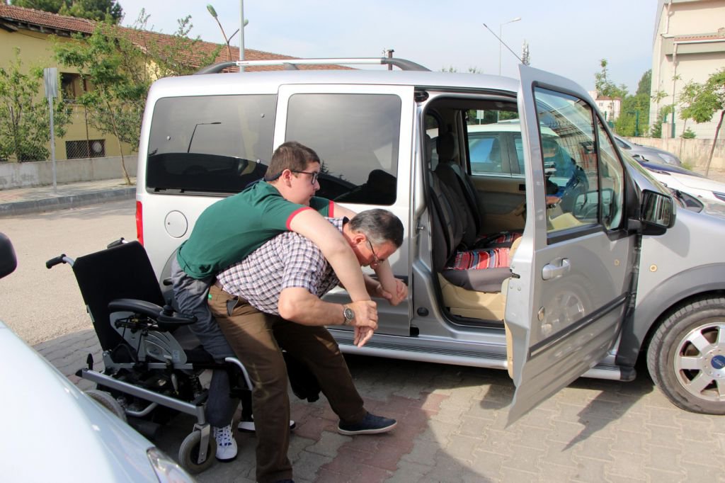 GÖZ DOLDURAN FEDAKARLIK ÖRNEĞİ