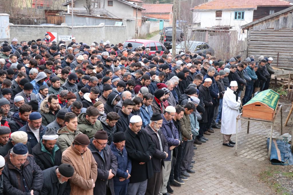 GÖZYAŞLARIYLA TOPRAĞA VERİLDİ
