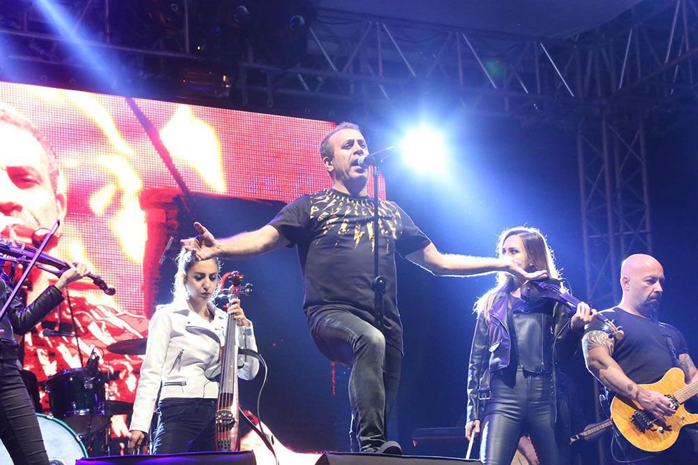 HALUK LEVENT BİNLERCE KİŞİYİ COŞTURDU