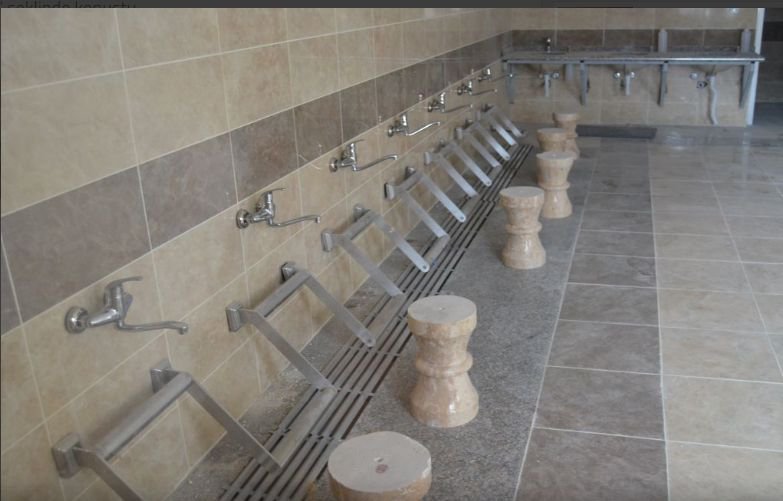 HAYIRSEVER GÖÇMEN'DEN CAMİYE BÜYÜK YARDIM