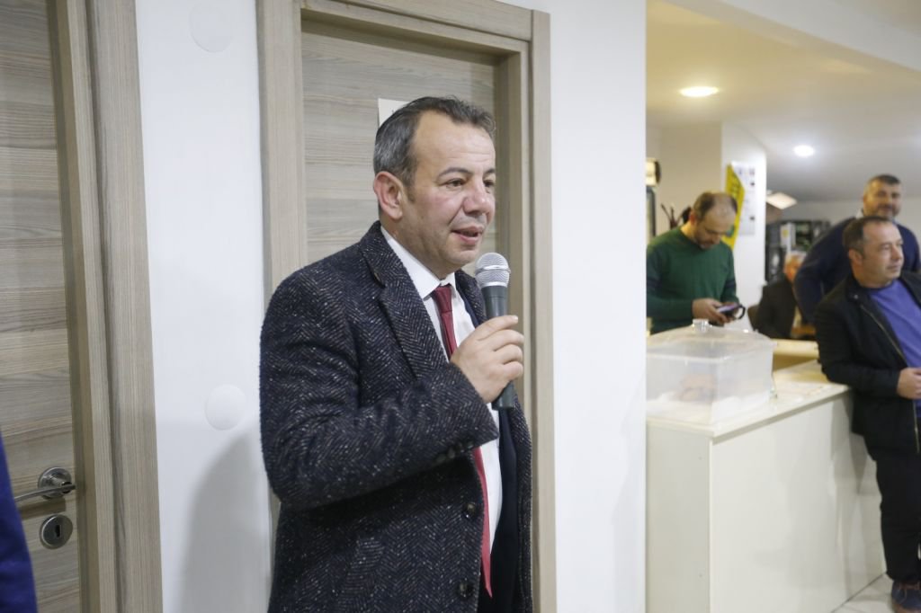 "HERKESİN ÖNÜNDE KURAN'A EL BASACAĞIM"