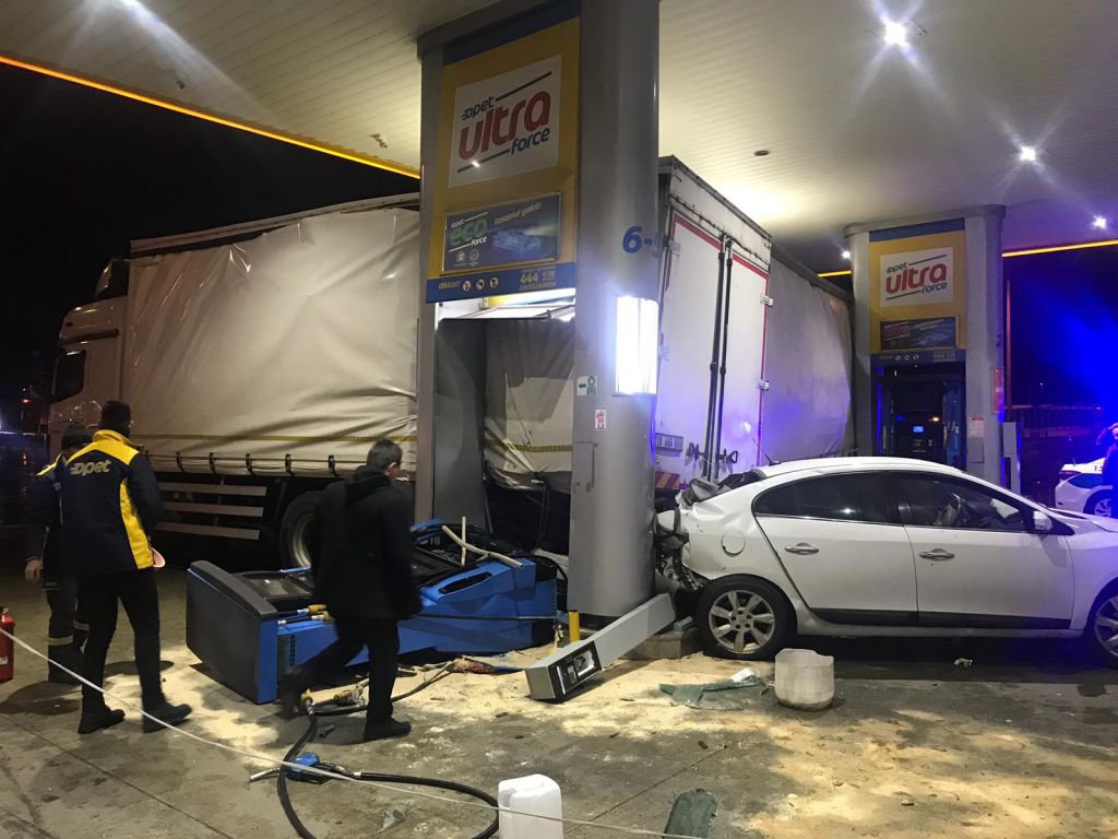 HİGHWAY HAYAVA UÇUYORDU