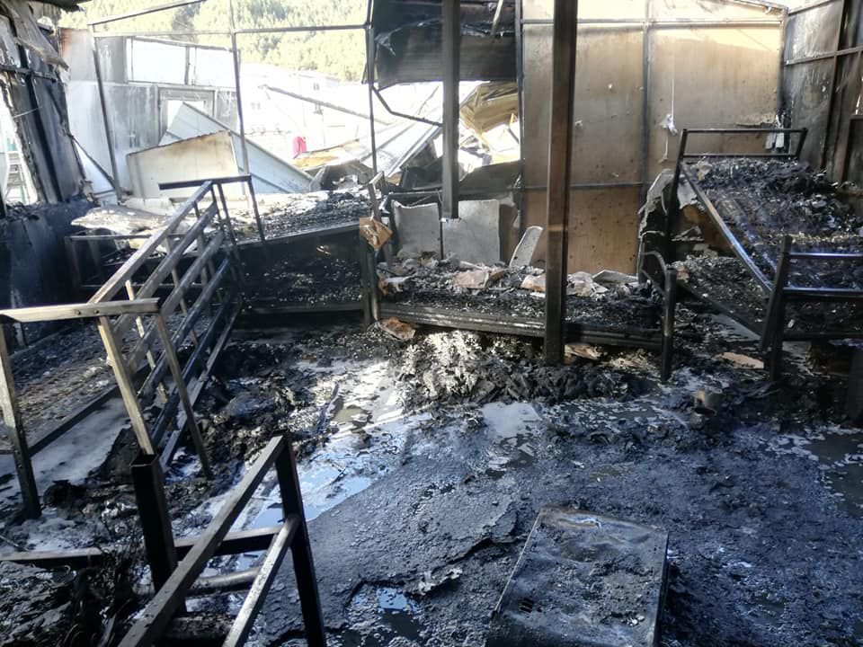 İŞÇİLERİN KALDIĞI KONTEYNER YANDI !