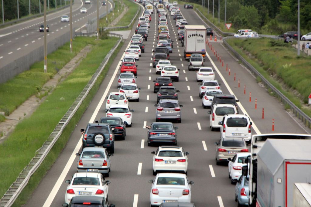 İSTANBUL ANADOLU'YA AKIYOR