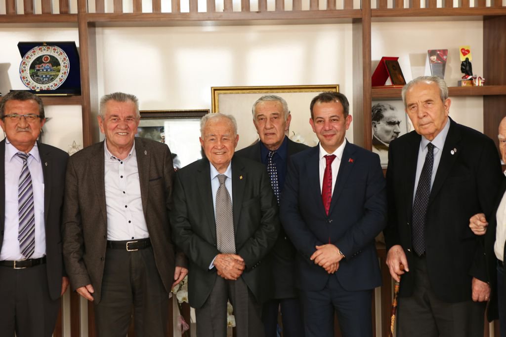 BAŞKAN ÖZCAN'A EN ANLAMLI ZİYARET