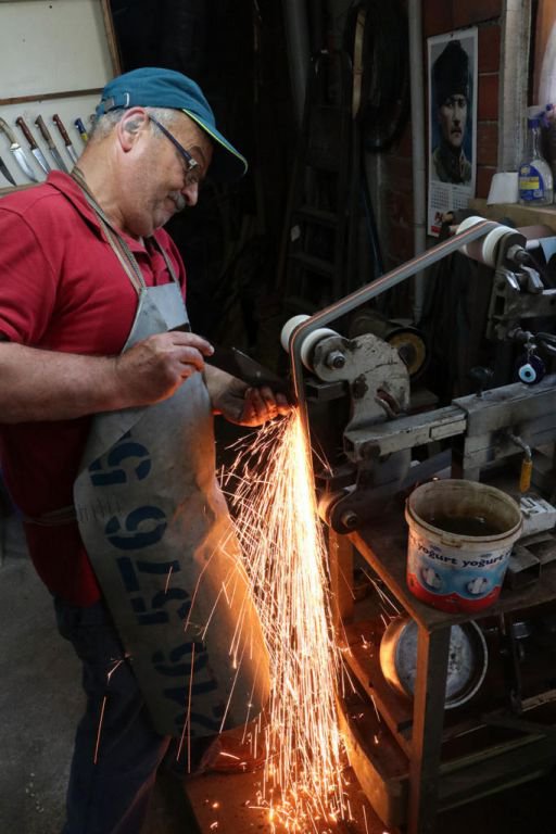 KAMYON MAKASINDAN HARİKALAR YARATIYOR