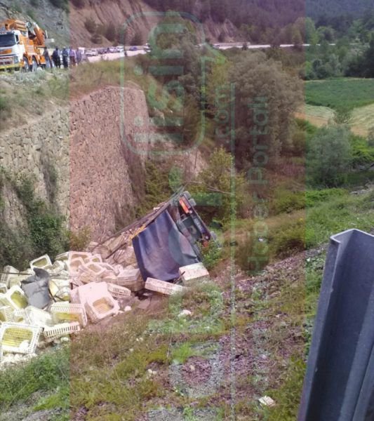 KAMYONUN ALTINDA KALARAK CAN VERDİ