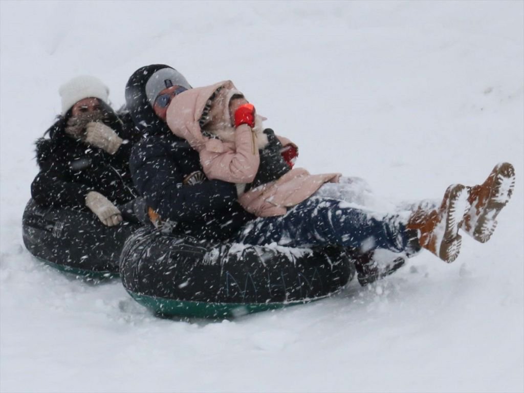 KARLA GELEN EKMEK PARASI