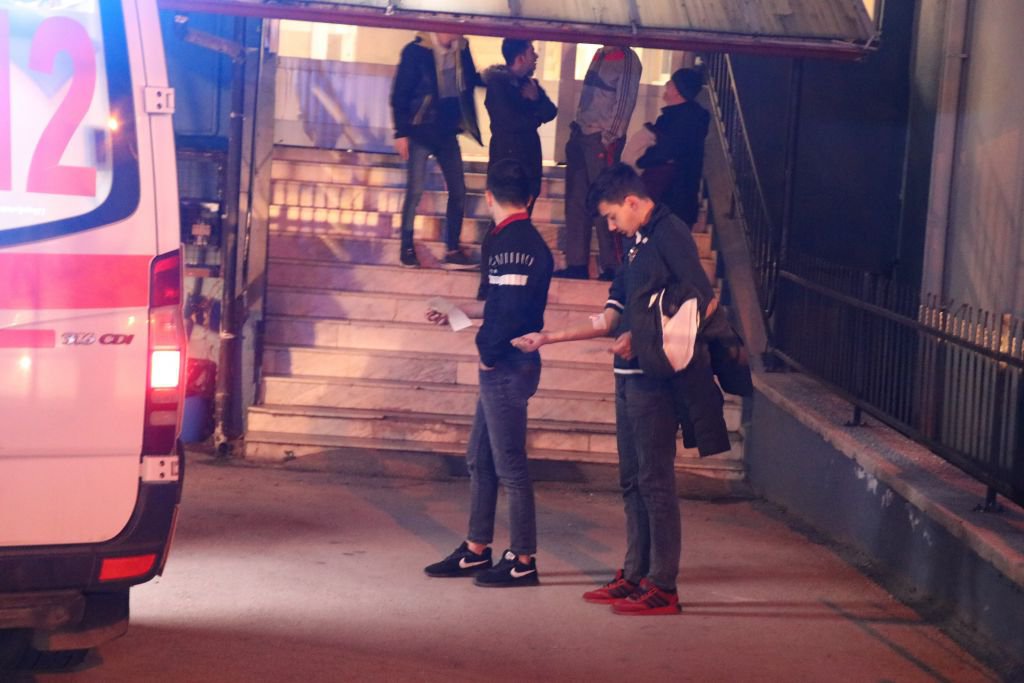 LİSE ÖĞRENCİLERİ ZEHİRLENDİ !