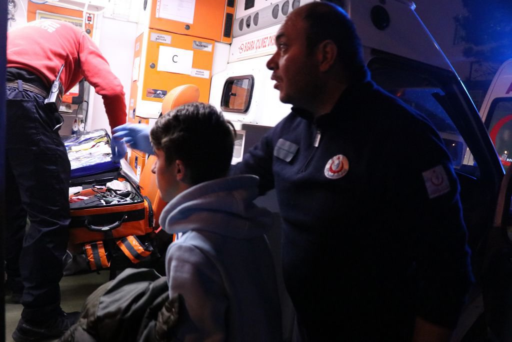 LİSE ÖĞRENCİLERİ ZEHİRLENDİ !