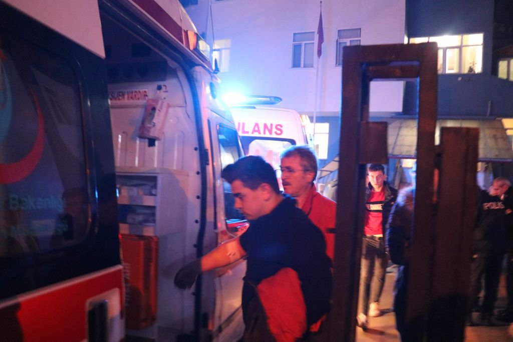 LİSE ÖĞRENCİLERİ ZEHİRLENDİ !