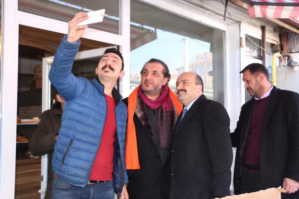 MASTERCHEF MEHMET, METİN'E DESTEK İÇİN GELDİ