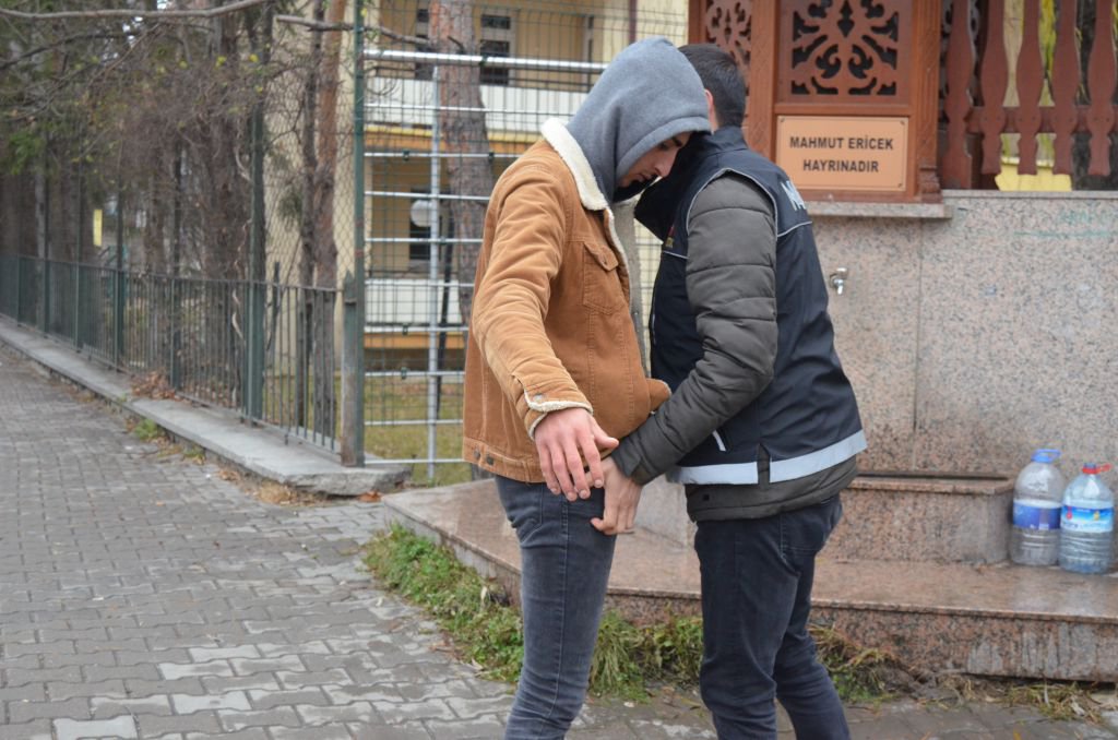 NARKOTİKTEN UYUŞTURUCU DENETİMİ