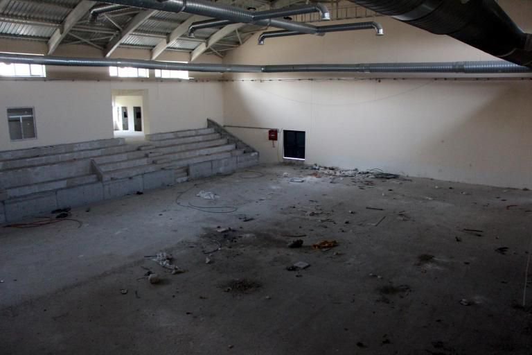 OKULUN SPOR SALONU OLACAKTI AMA..