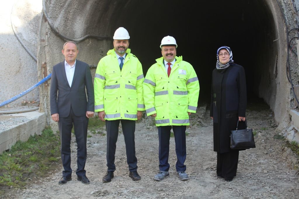 "ÖZCAN BECEREMİYORSA BİZ YAPARIZ"