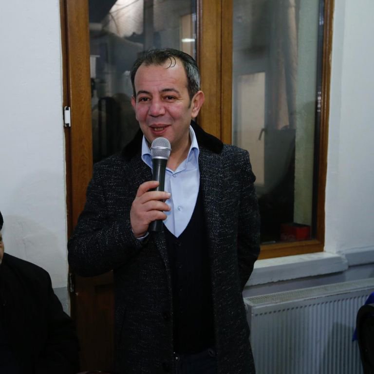 ÖZCAN KAHVEHANELERİ GEZİYOR