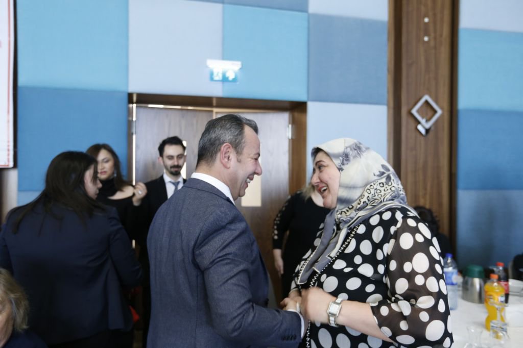 ÖZCAN'A YOĞUN İLGİ