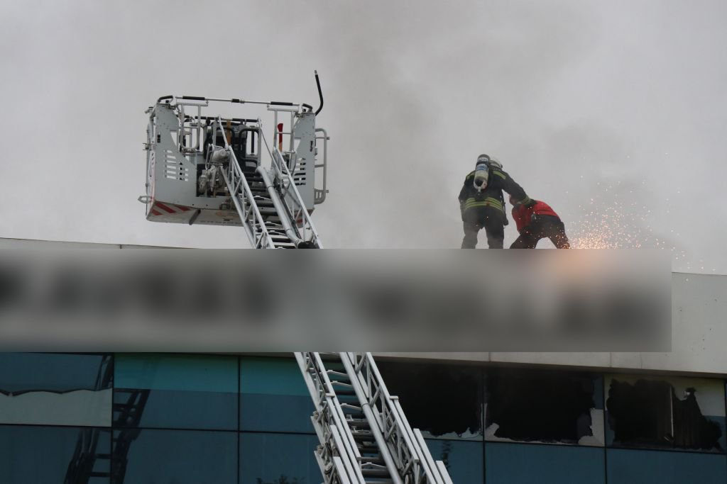 ÖZEL OKULDA YANGIN PANİĞİ