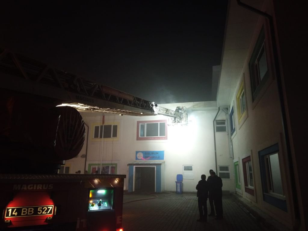 ÖZEL OKULDA YANGIN PANİĞİ