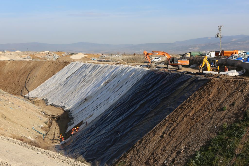 “SADECE BİZ KURALA UYGUN YAPIYORUZ”