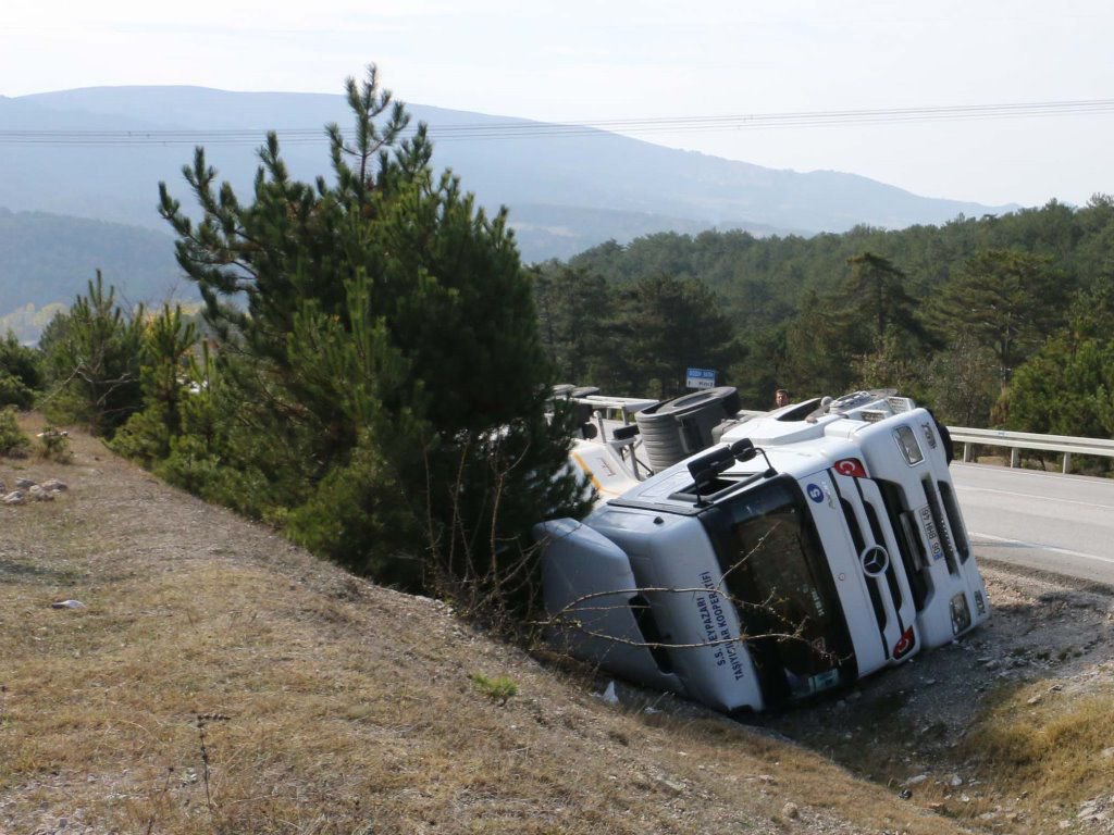 ŞARAMPOLE DEVRİLDİ