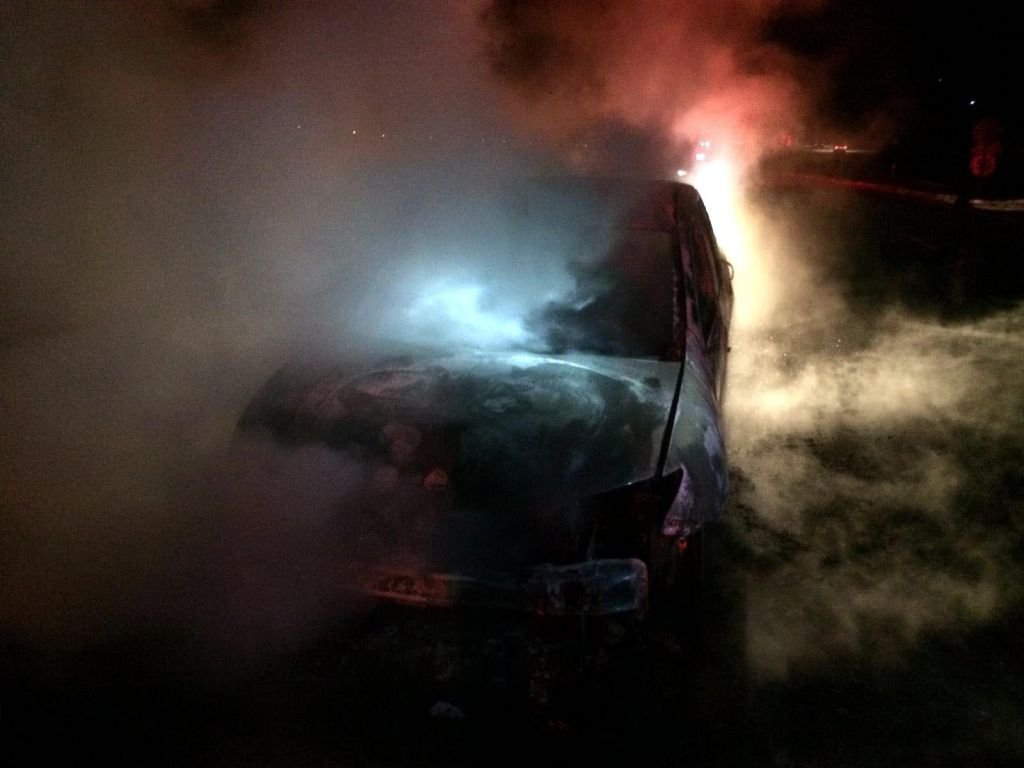 SEYİR HALİNDEKİ OTOMOBİL CAYIR CAYIR YANDI